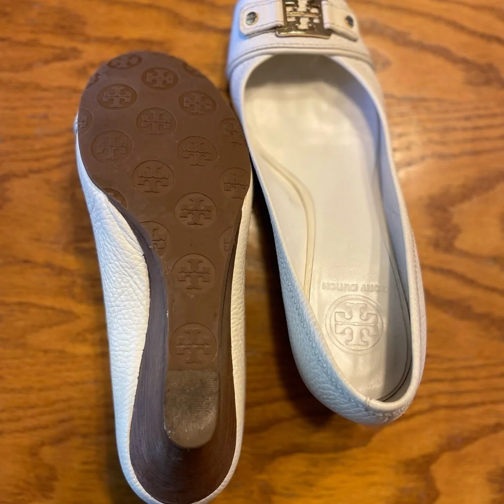 Tory Burch White Leather Pumps